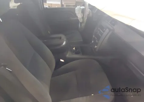 2008 Chevrolet Tahoe Ls z USA, uszkodzony, nr VIN 1GNFK13028R226903